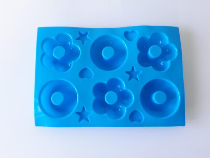 Форма кондитерская для выпечки пончиков Ассорти силиконовая 6 шт. 25,5x17,5 см/6,5x2,5 см (19563) - фото 3 Форма кондитерская для выпечки пончиков Ассорти силиконовая 6 шт. 25,5x17,5 см/6,5x2,5 см (19563) - фото 3