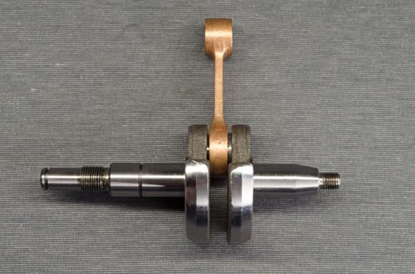 Коленчатый вал для бензопил MS 230/250 (1364)