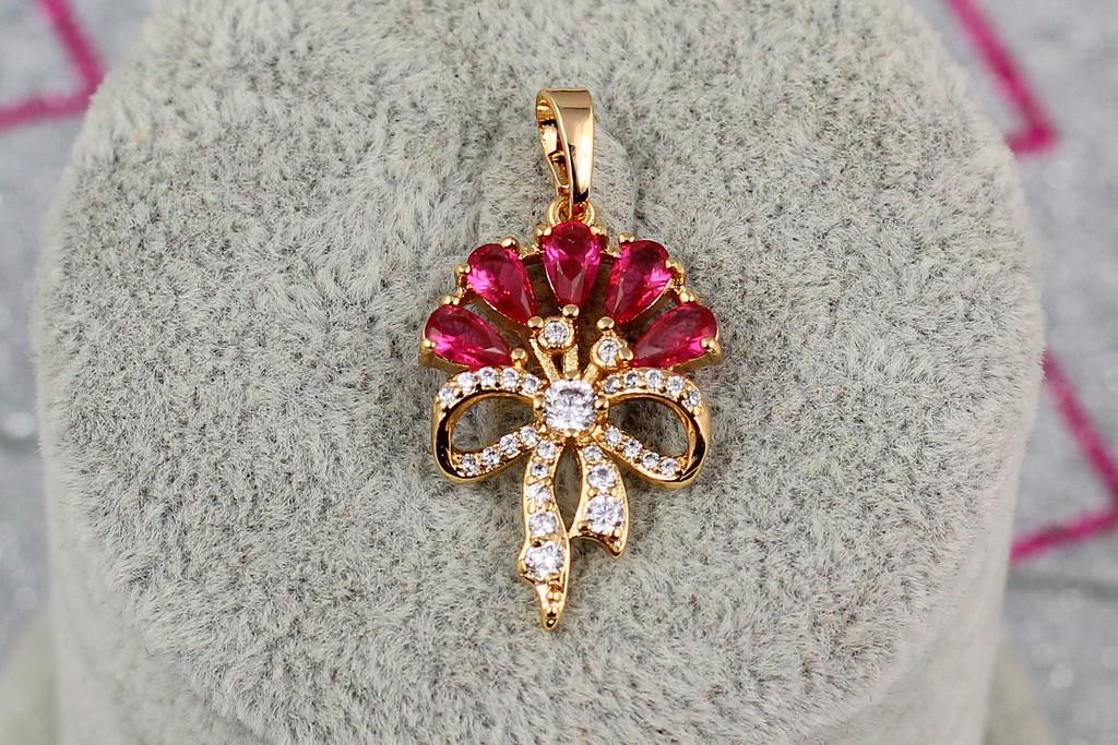 Кулон Xuping Jewelry Букет с малиновыми камнями и бантиком 2,5 см Золотистый