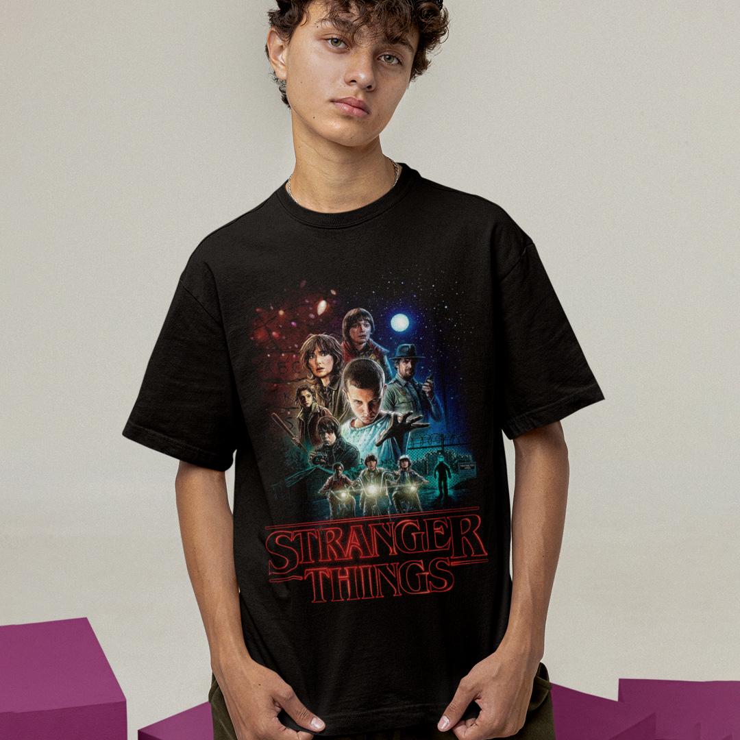 Футболка унисекс Stranger Things Season 1 Poster 4XL Черный (0000009136)