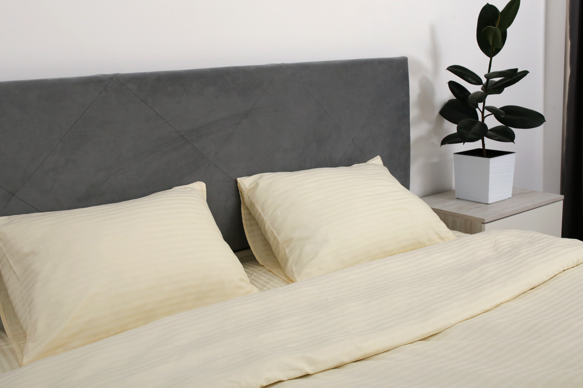 Комплект постельного белья семейный Amore beige0507 страйп-сатин Бежевый (KPB-As-STLux-beige0507 70x70_) - фото 3 Комплект постельного белья семейный Amore beige0507 страйп-сатин Бежевый (KPB-As-STLux-beige0507 70x70_) - фото 3