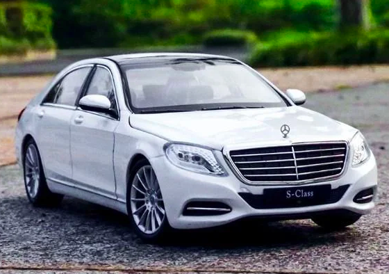 Колекційна машинка Mercedes-Benz S-Class