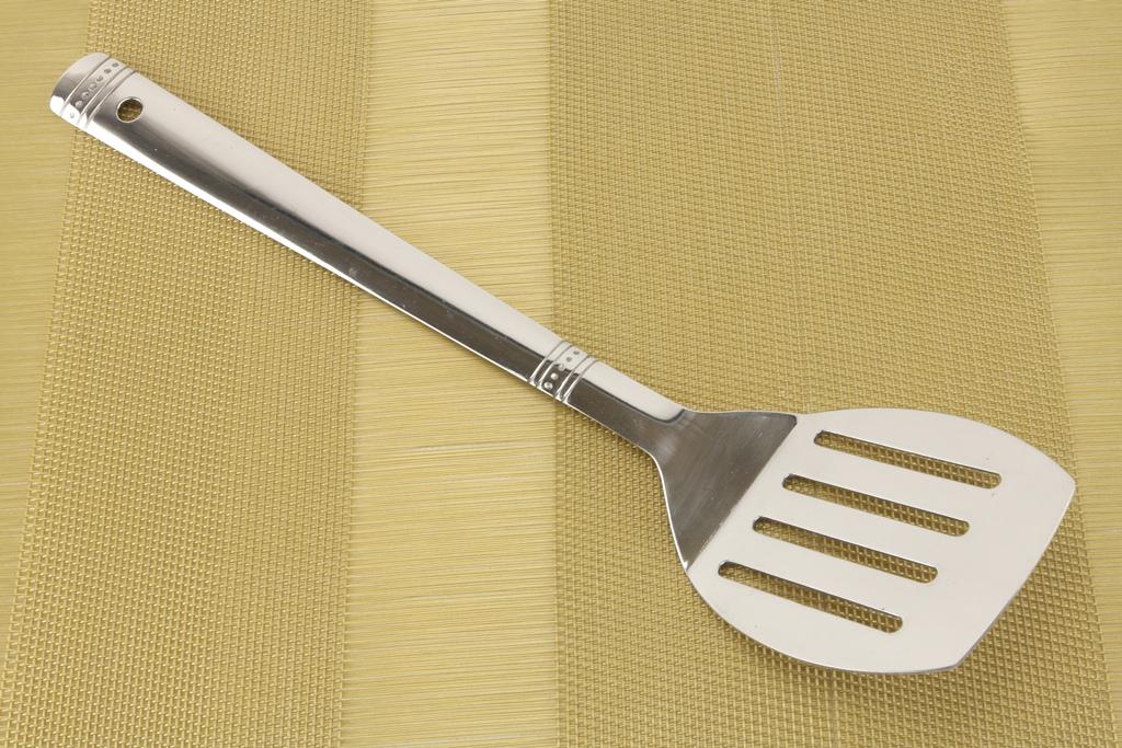 Лопатка кухонна A-Plus Audi 0605 Т (DR001370)