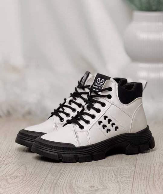 Ботинки женские Loretta N033 на меху р. 41 Белый (30139095) Ботинки женские Loretta N033 на меху р. 41 Белый (30139095)