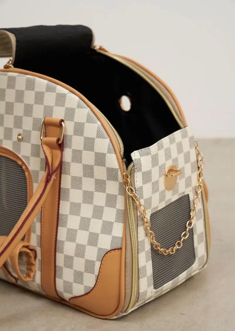 Сумка для переноски домашних питомцев CosmoPet CP-37 43х29х23 см White (3_04941) - фото 3 Сумка для переноски домашних питомцев CosmoPet CP-37 43х29х23 см White (3_04941) - фото 3