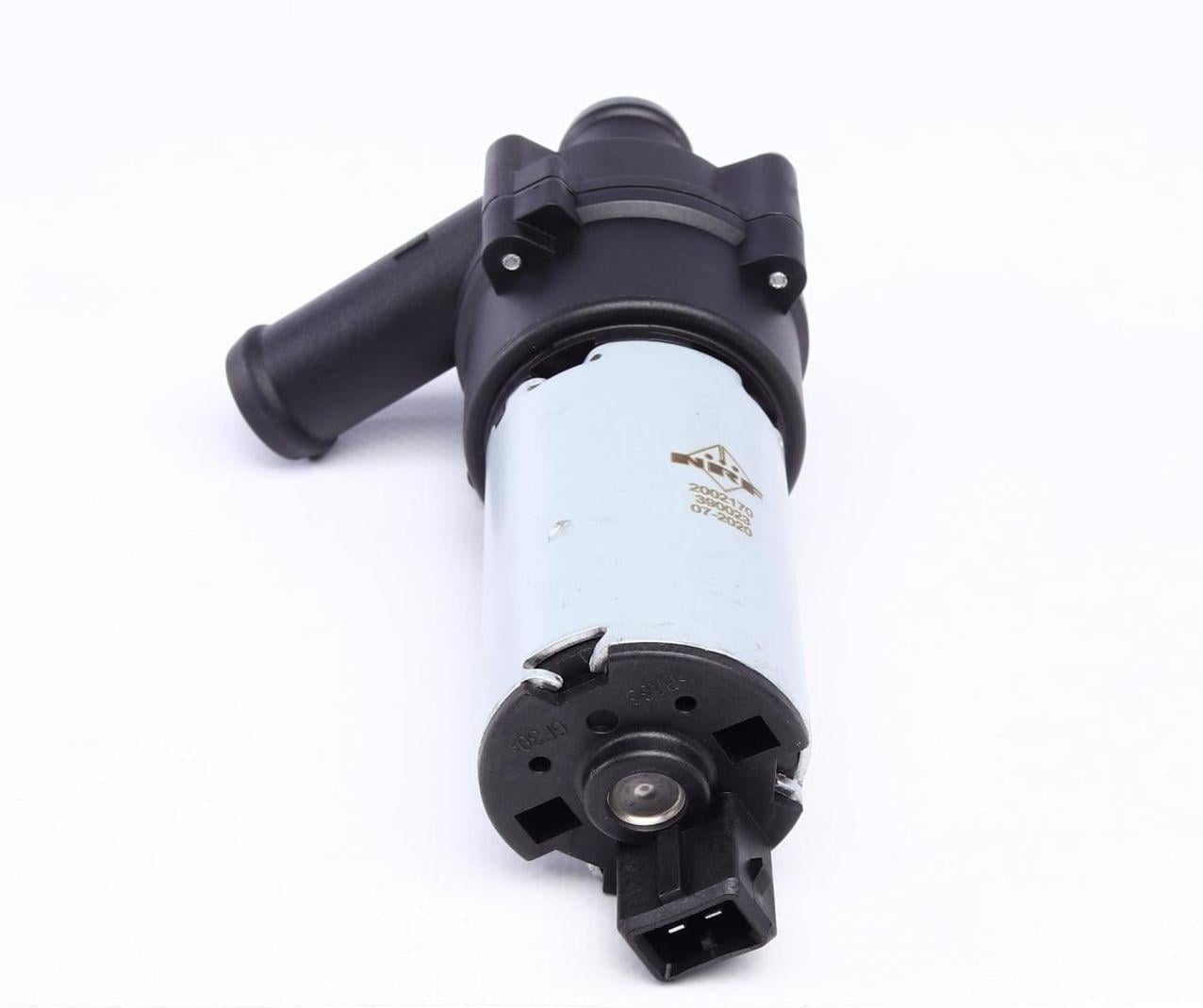 Насос системи охолодження додатковий NRF VW Golf IV/Bora 1.4-2.0 (97-390023)