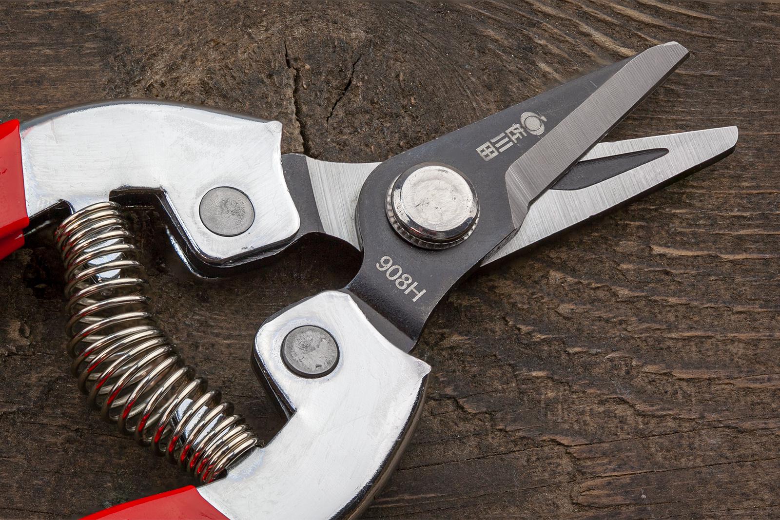 Садові ножиці Sagawata з нержавіючої сталі 168 мм (908H) - фото 8 Садові ножиці Sagawata з нержавіючої сталі 168 мм (908H) - фото 8