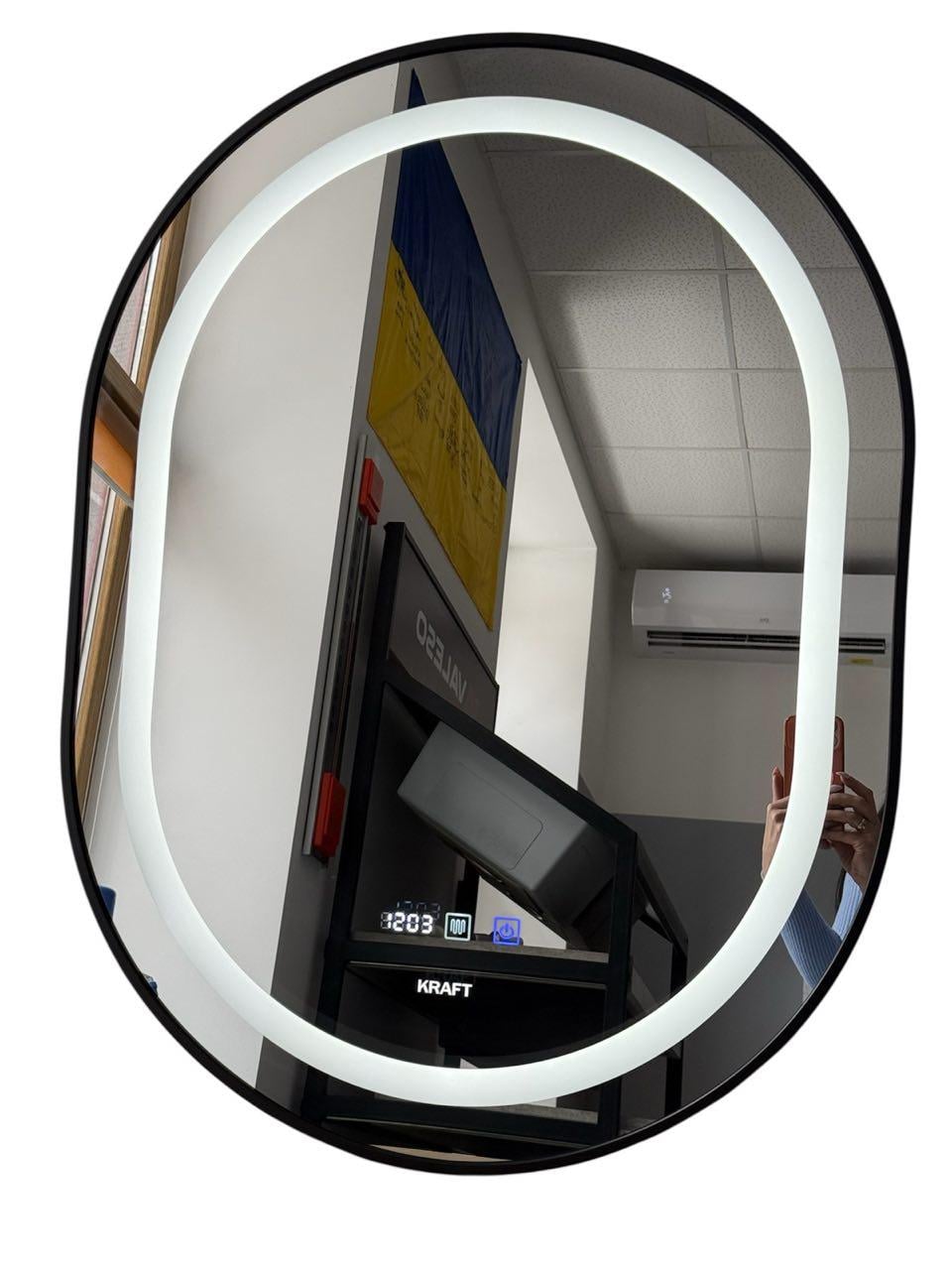 Зеркало Kraft овальное в черной рамке с LED-подсветкой часами и антизапотеванием 60х80 см