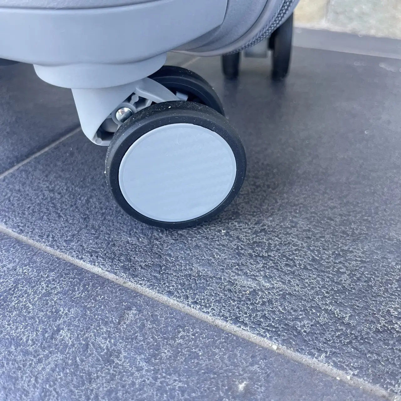 Чемодан дорожный из полипропилена Bloom 1706 средний М 63 л Серый - фото 6 Чемодан дорожный из полипропилена Bloom 1706 средний М 63 л Серый - фото 6