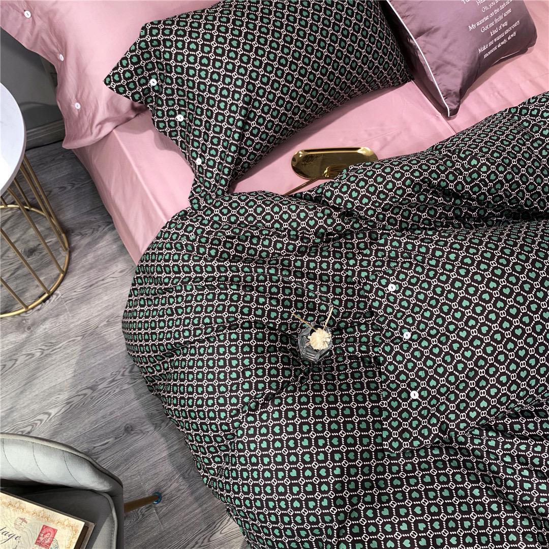 Комплект постільної білизни євро 2 Серця - фото 6 Комплект постільної білизни євро 2 Серця - фото 6