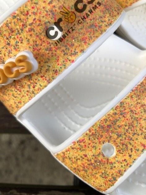 Шльопанці жіночі утеплені Crocs Classic Crocs Glitter Sandal Sorbet р. 38-39 Білий (11206) - фото 2 Шльопанці жіночі утеплені Crocs Classic Crocs Glitter Sandal Sorbet р. 38-39 Білий (11206) - фото 2