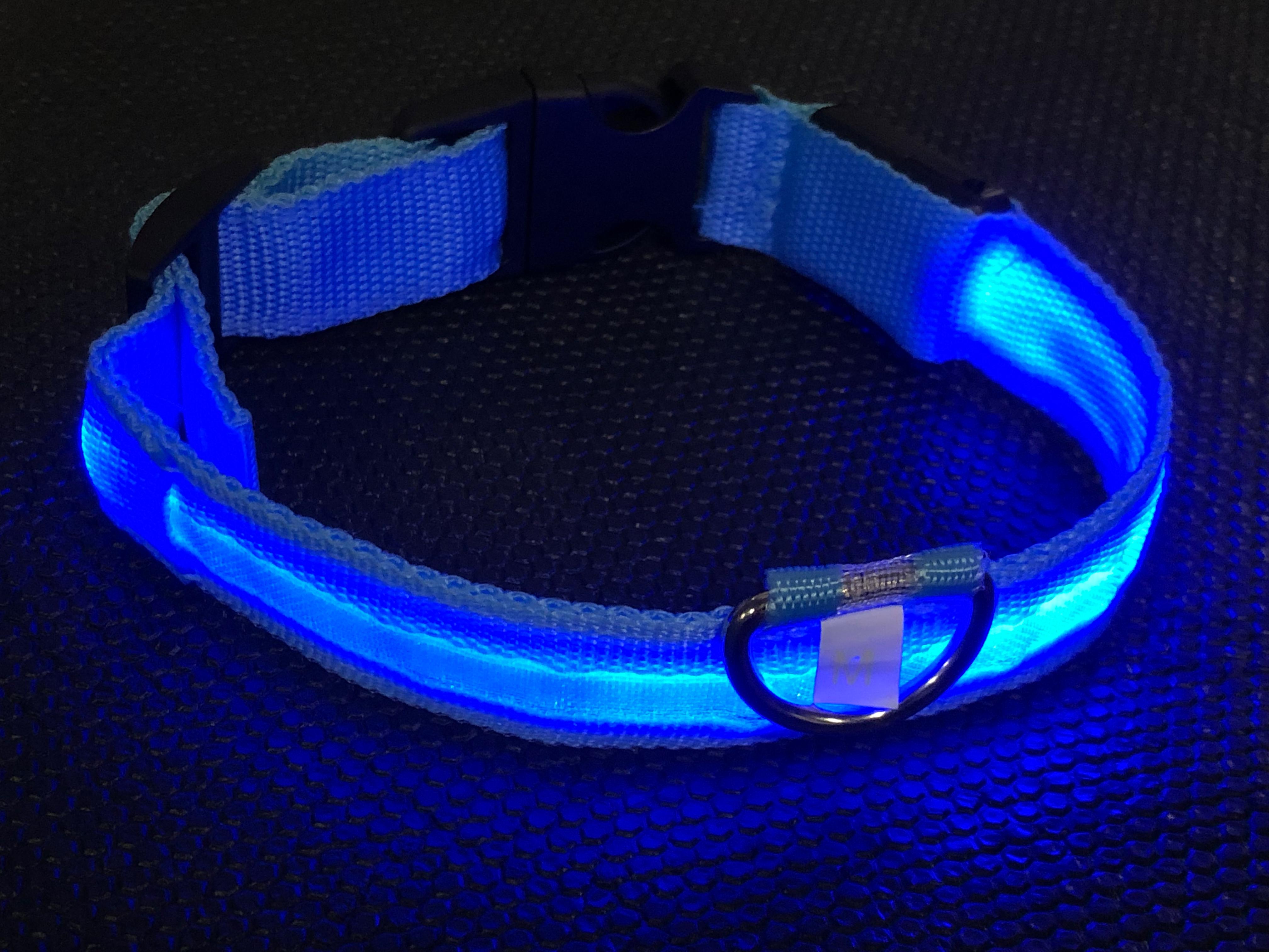 Ошейник с подсветкой для собак на батарейках UFT PET 1 LED M Blue - фото 3 Ошейник с подсветкой для собак на батарейках UFT PET 1 LED M Blue - фото 3