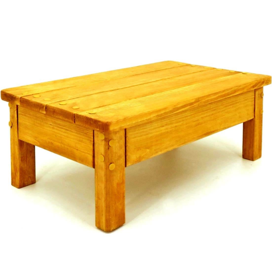 Стульчик из дерева Базавлук 50х30х20 см Карри (ТАБ-203103)