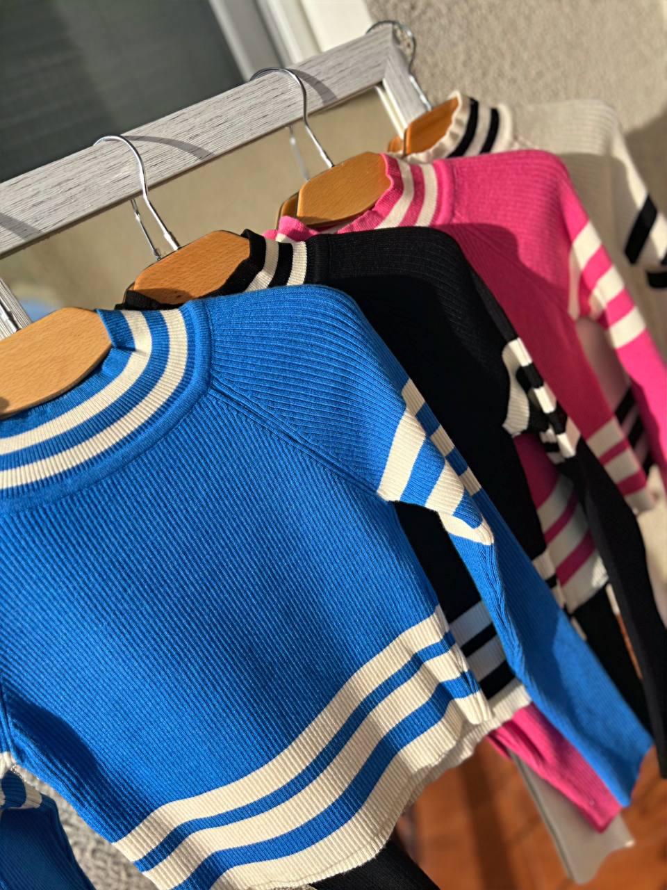 Светр гольф жіночий MIX RAY 6728 смуга кроп-топ короткий OS Молочний (1017) - фото 8 Светр гольф жіночий MIX RAY 6728 смуга кроп-топ короткий OS Молочний (1017) - фото 8