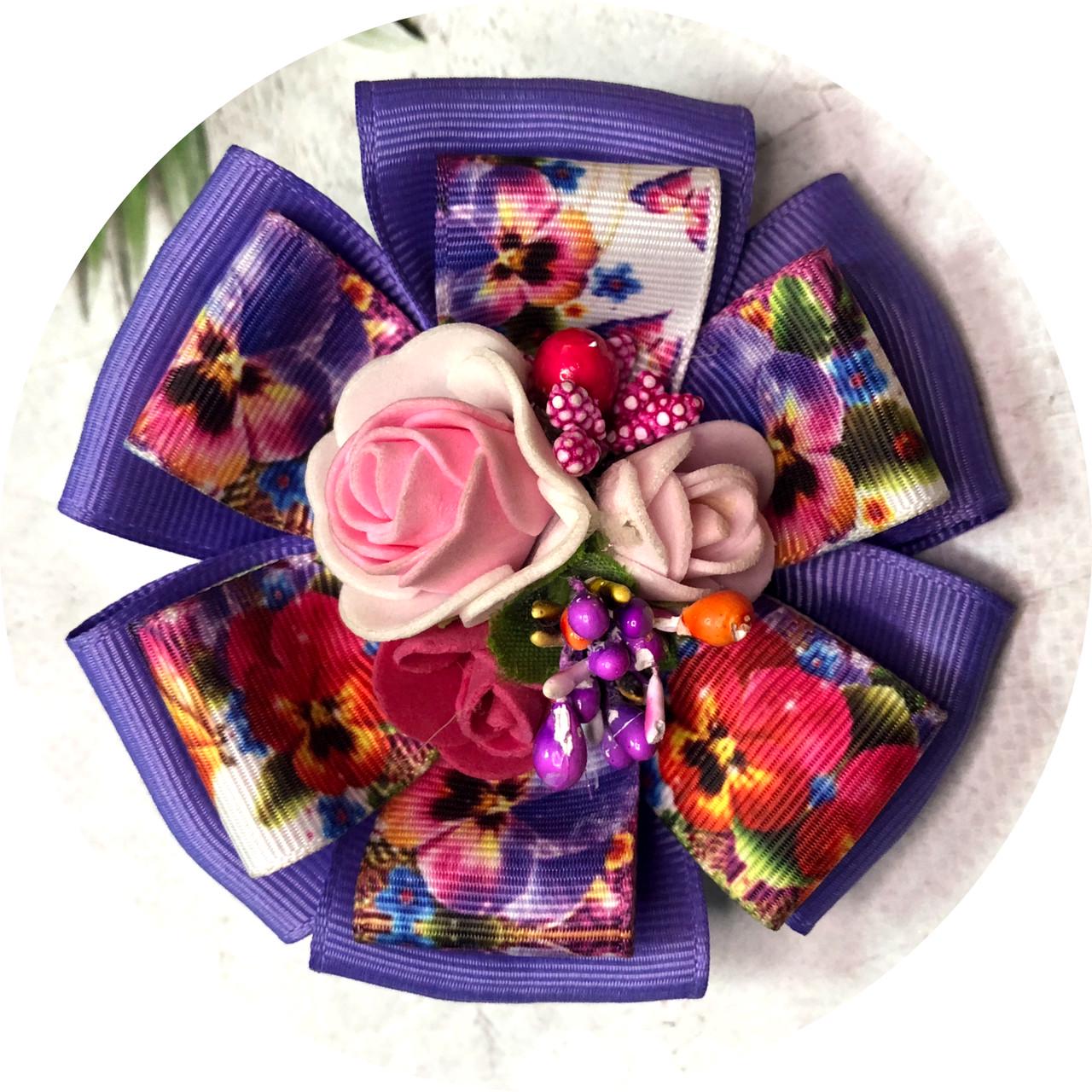 Бантик детский на резинке Украинский орнамент с цветочками D9 см Фиолетовый (11410)