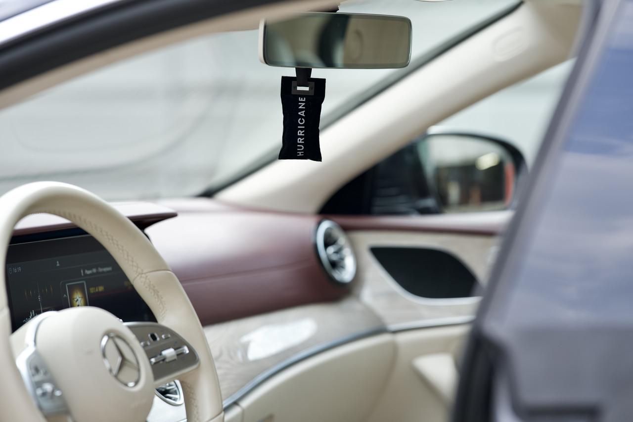 Автомобільний ароматизатор Hurricane BLACK MIRROR STANDART - фото 2 Автомобільний ароматизатор Hurricane BLACK MIRROR STANDART - фото 2