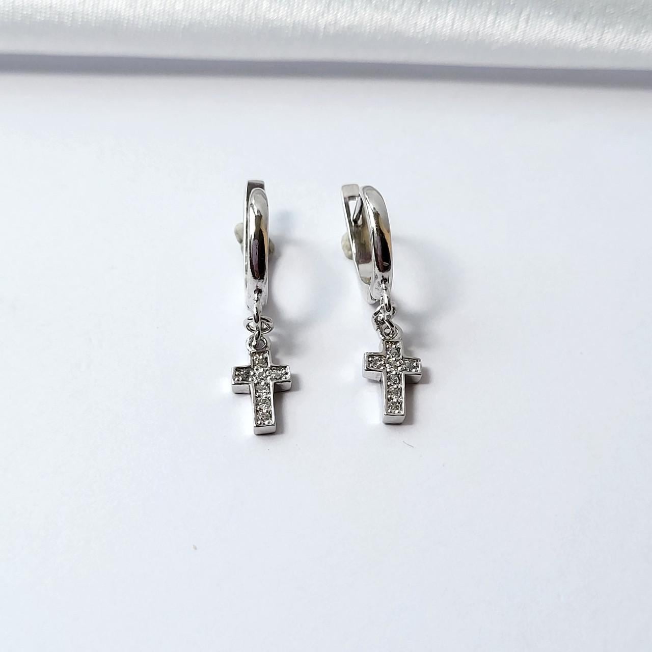 Серьги с подвеской Кресты с белыми камнями серебро 925 пробы 2,40 г (5151р)