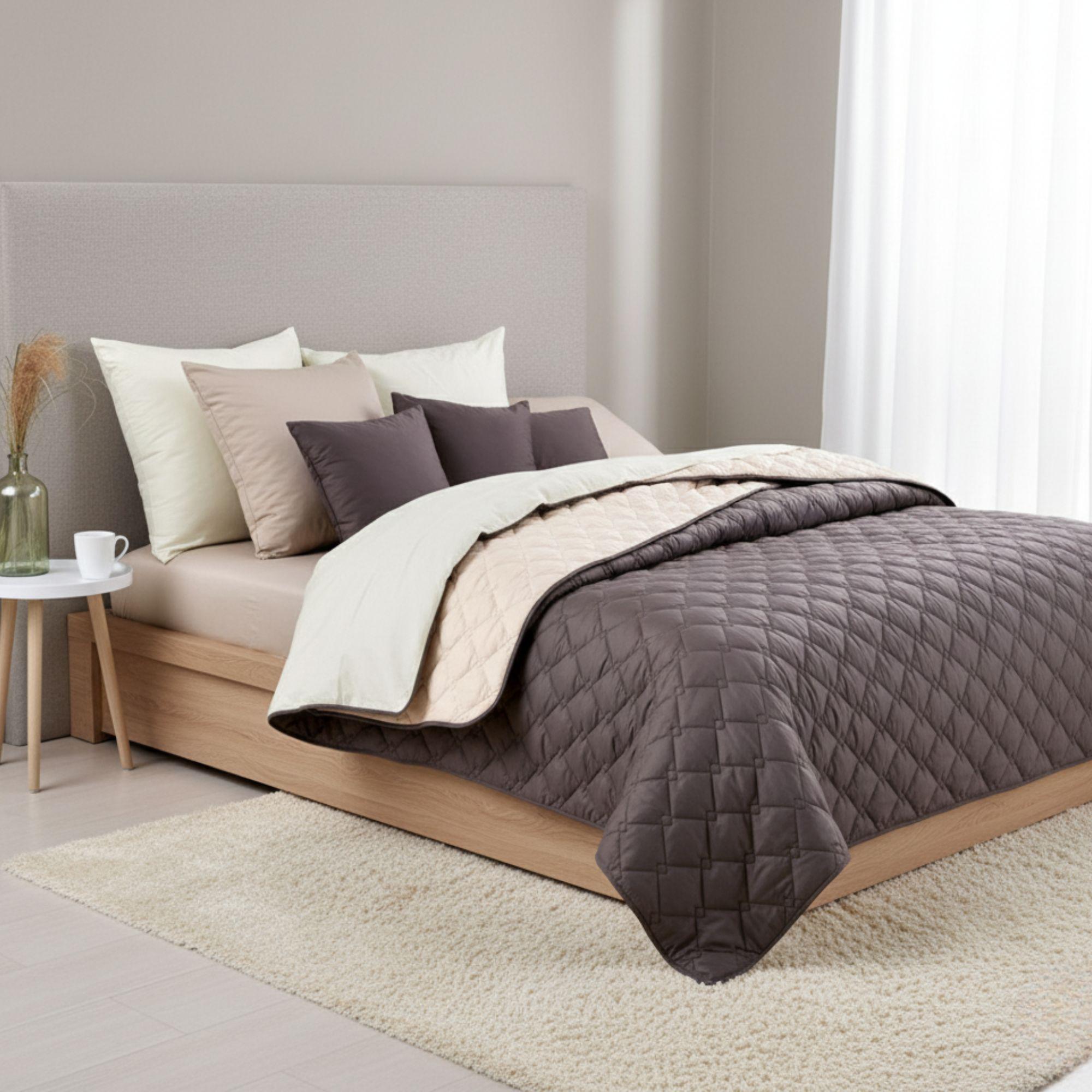 Покрывало на кровать IDEIA Стиль Cube двухстороннее антиаллергенное волокно 140х210 см Шоколадный/Бежевый (15783)