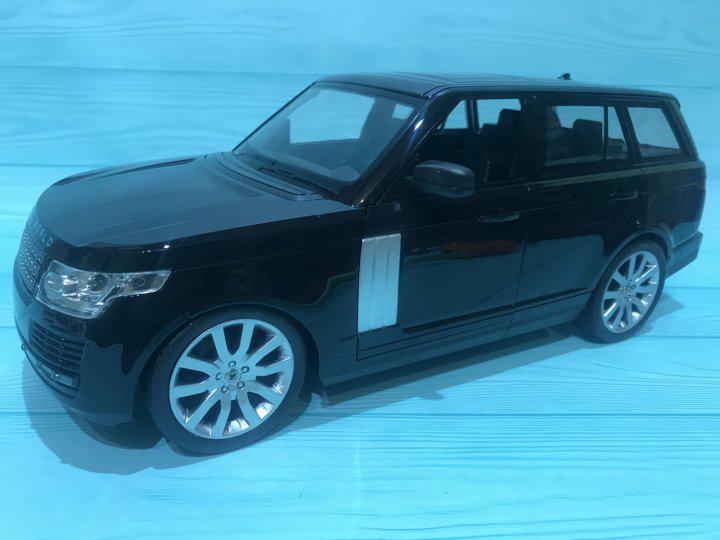 Машинка на пульте радиоуправления Limo Toy АвтоСвіт AS-1836 Land Rover открываются двери 33 см Черный (1244416543)