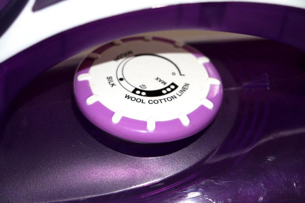 Утюг паровой Rainberg RB-6308 с керамической подошвой - фото 4 Утюг паровой Rainberg RB-6308 с керамической подошвой - фото 4