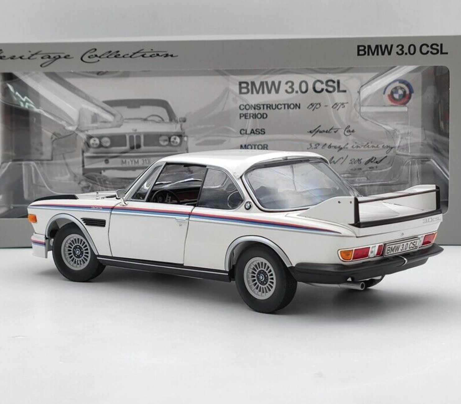 ᐉ Модель автомобіля 1:18 BMW 3.0 CSL Coupe Heritage Racing 1973