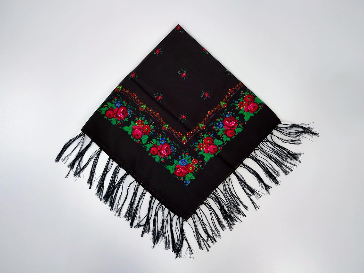Платок с кистями Цветущая традиция 80x80 см Черный (30314574)