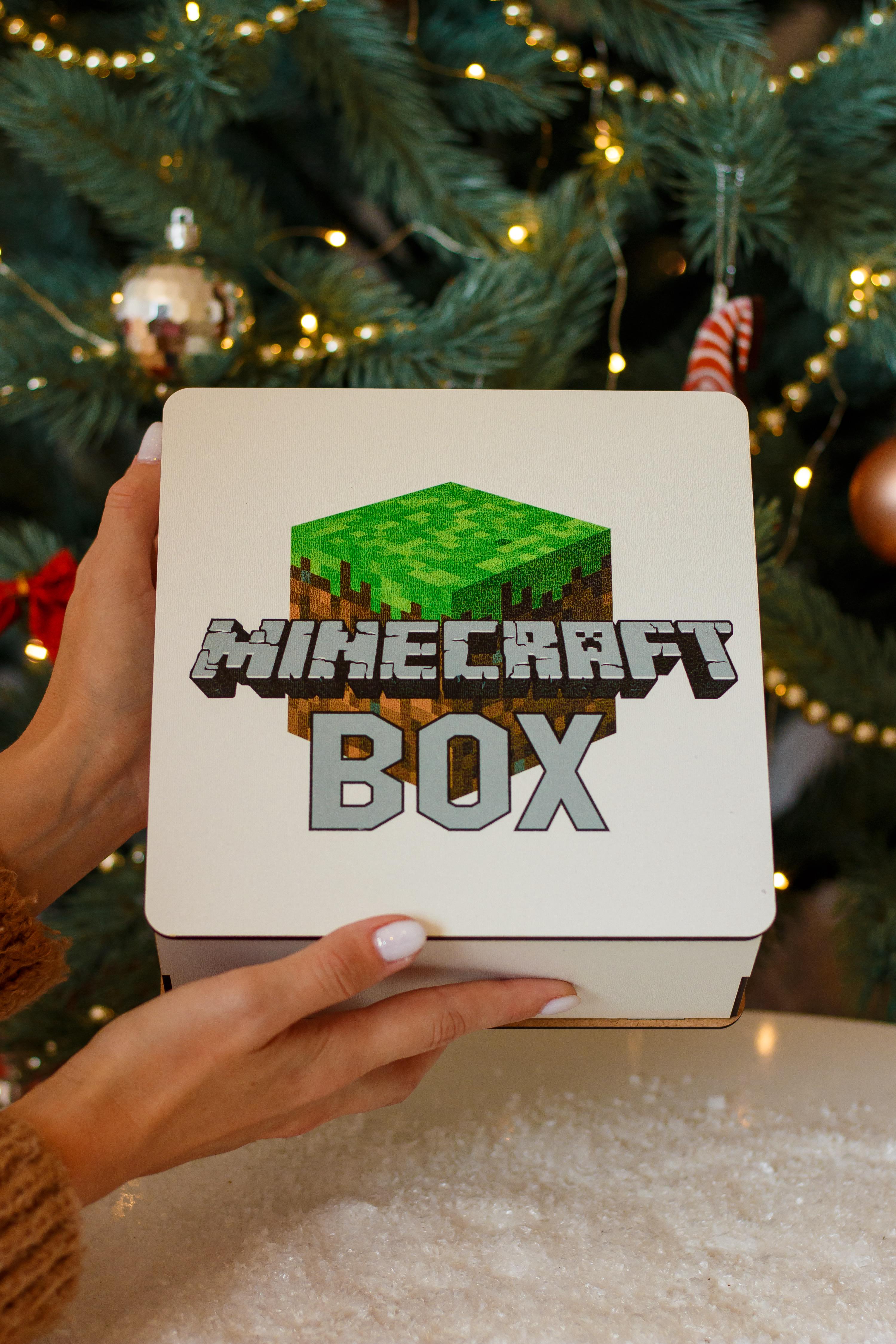 Подарунковий бокс новорічний дерев'яний Minecraft box 20х20х9 см Білий (70072) - фото 2