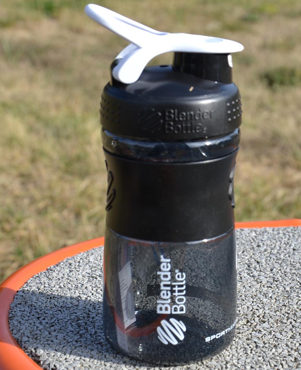 Шейкер BlenderBottle SportMixer Flip 20oz 590 мл Black/White - фото 6