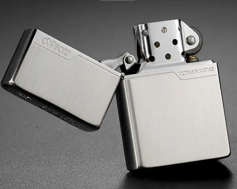 Зажигалка бензиновая Ultimate Silver (32162134)