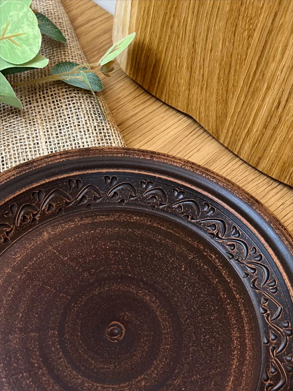 Тарілка керамічна глиняна різьблена декор 24 см (3000-6) - фото 3