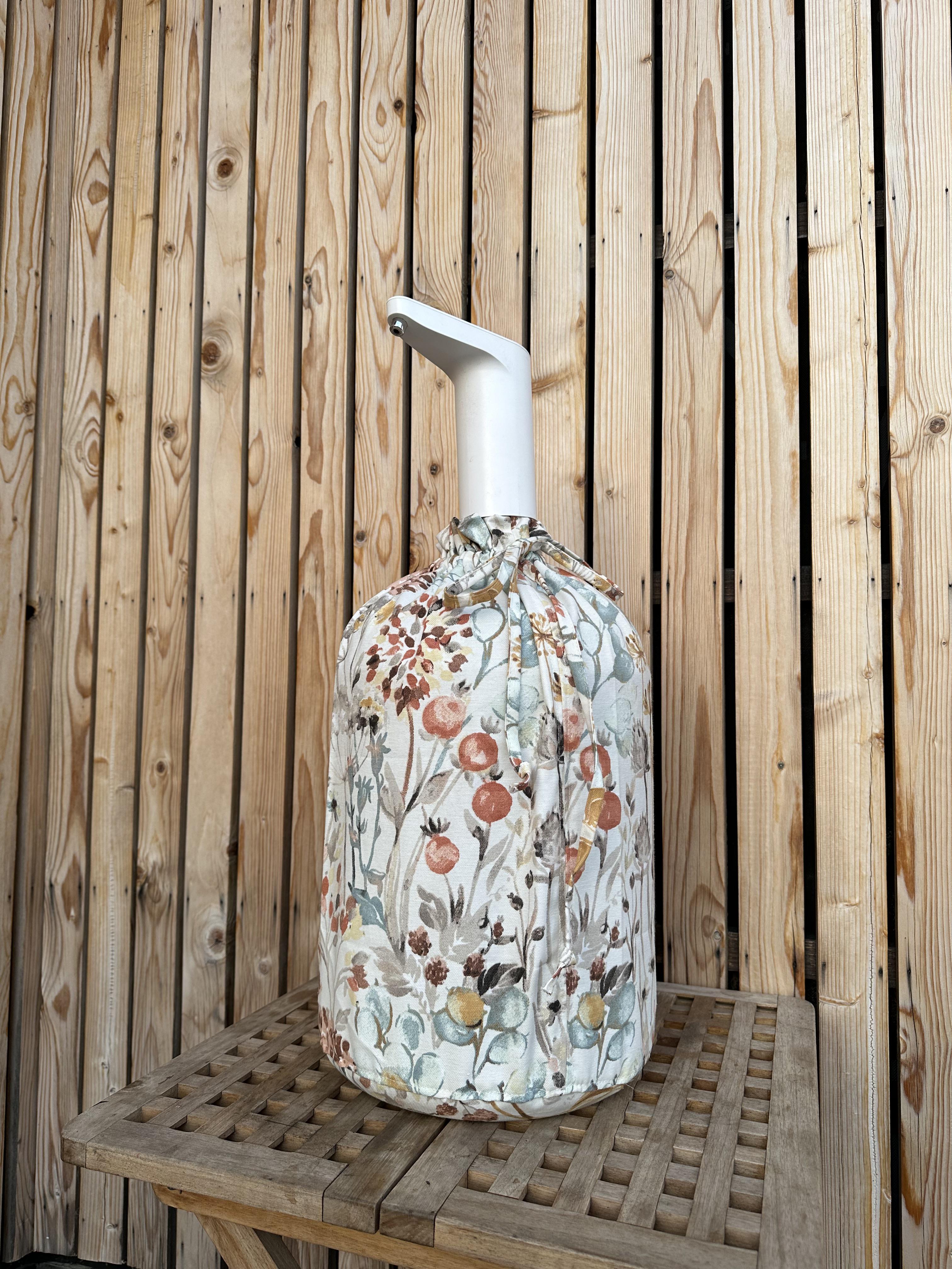 Чохол текстильний з тефлоном на пластиковий бутль 19 л ягоди Чохол текстильний з тефлоном на пластиковий бутль 19 л ягоди