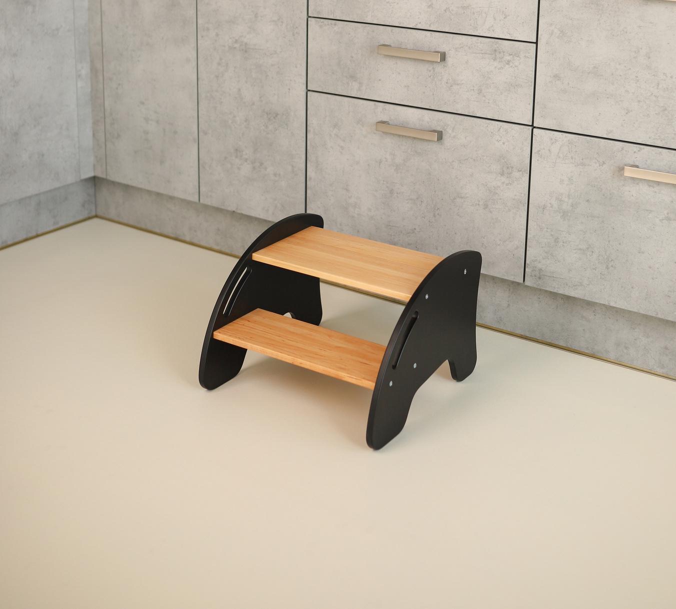 Дитяча підставка-сходинка Just Kids для кухні та ванної з вільхи Чорний - фото 3 Дитяча підставка-сходинка Just Kids для кухні та ванної з вільхи Чорний - фото 3