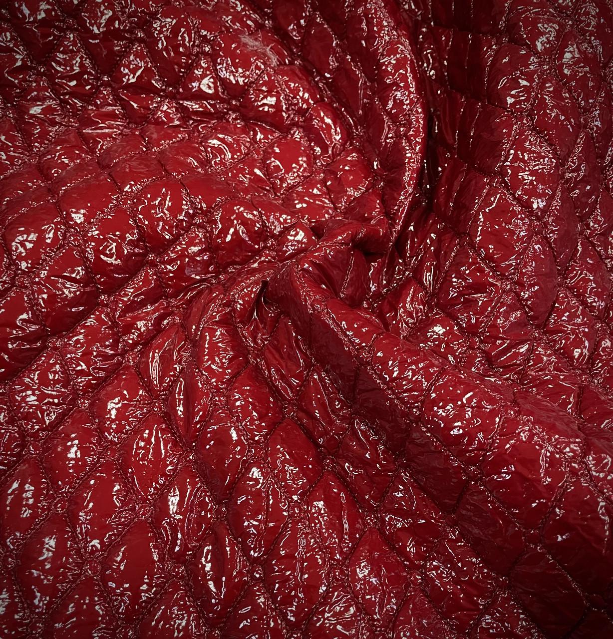 Ткань стеганая плащевка двусторонняя лакированная Красный (24757946)