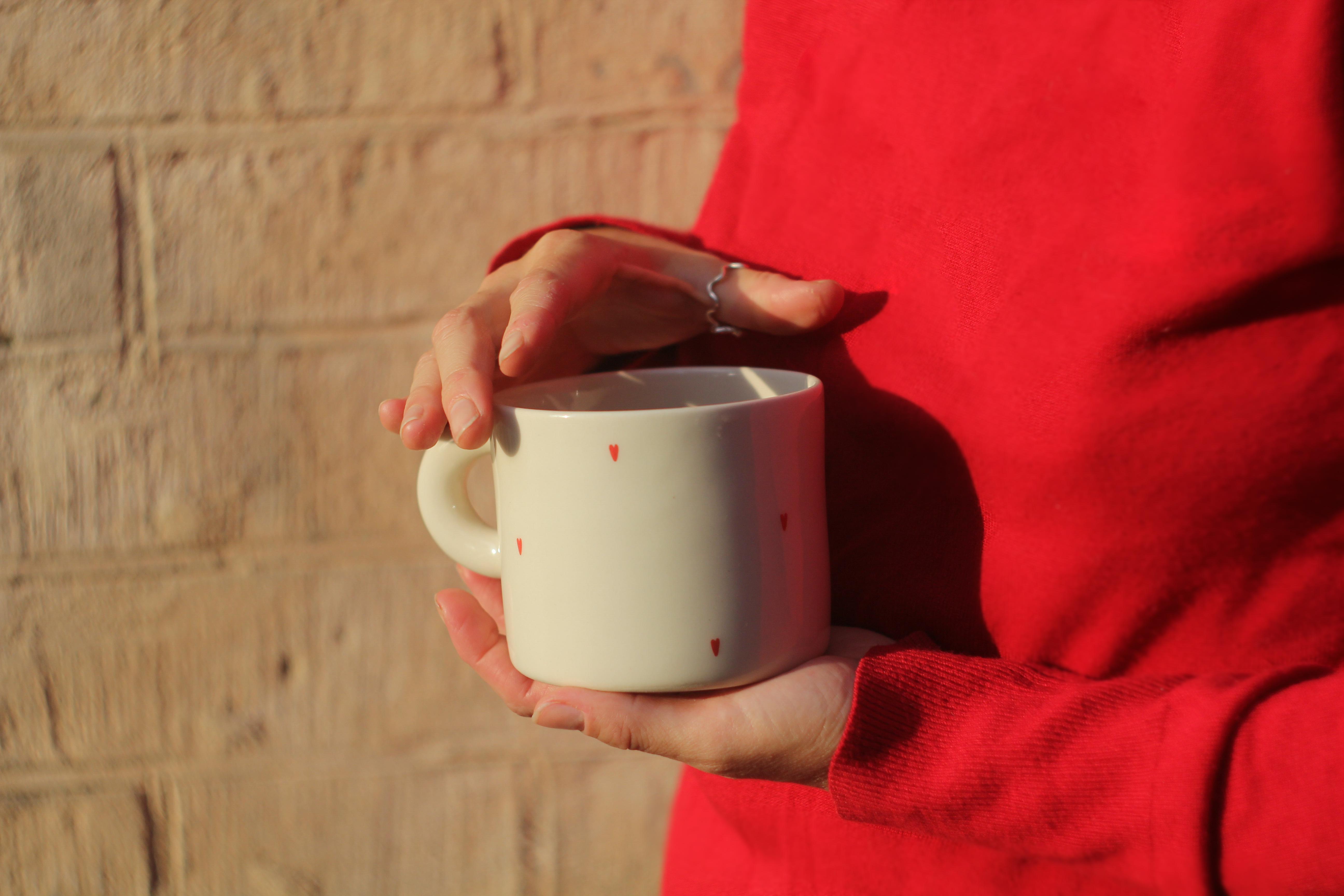 Чашка керамічна з серцями ручна робота напівпорцеляна 350 мл (PRS-CUP-IMG-350-I-HEART) - фото 5 Чашка керамічна з серцями ручна робота напівпорцеляна 350 мл (PRS-CUP-IMG-350-I-HEART) - фото 5