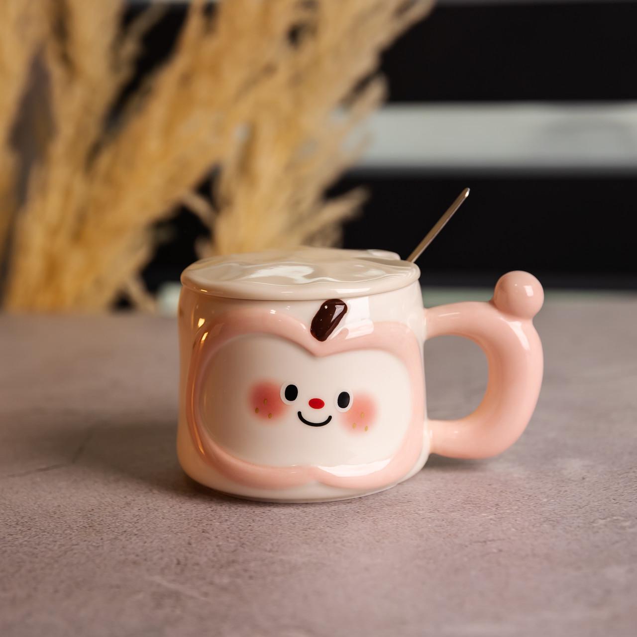 Чашка порцелянова Cute Apple з кришкою та ложкою 400 мл Рожевий (FM-25C) - фото 1 Чашка порцелянова Cute Apple з кришкою та ложкою 400 мл Рожевий (FM-25C) - фото 1