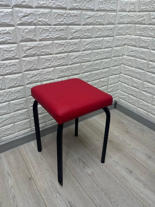 Табурет кухонний Tutty 30х30х45 см Червоний/Чорний (28374305)