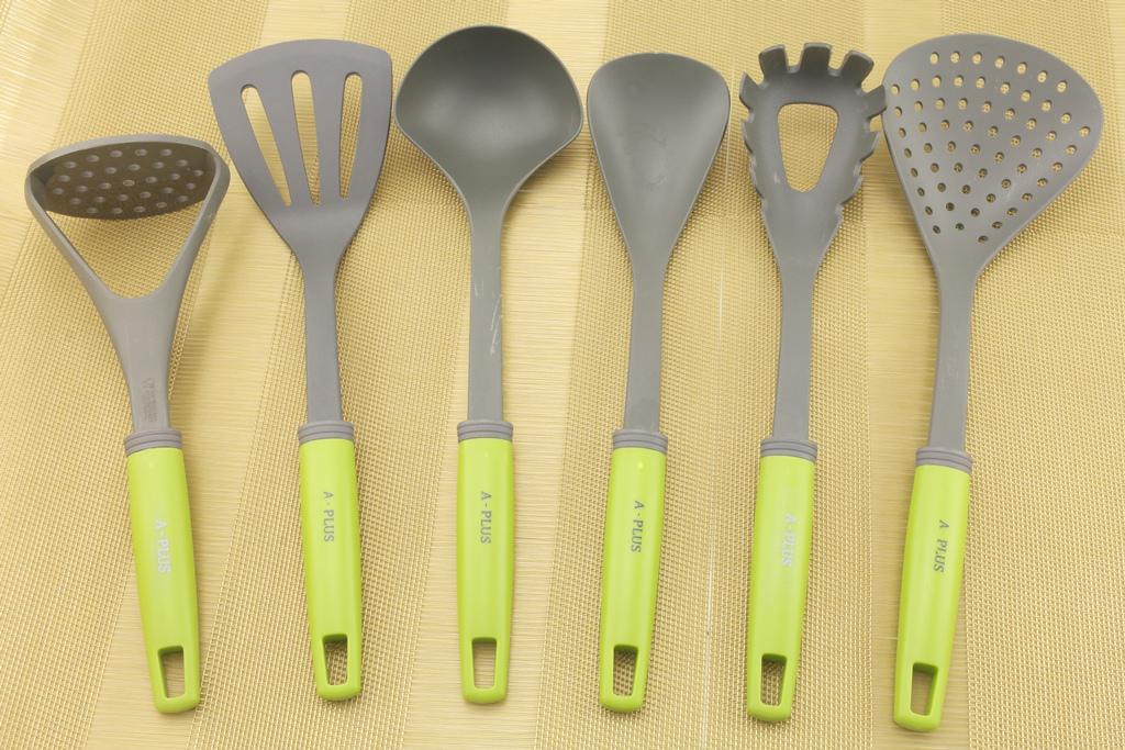 Кухонний набір A-Plus 0228 7 пр. з силіконовими ручками (DR001324)