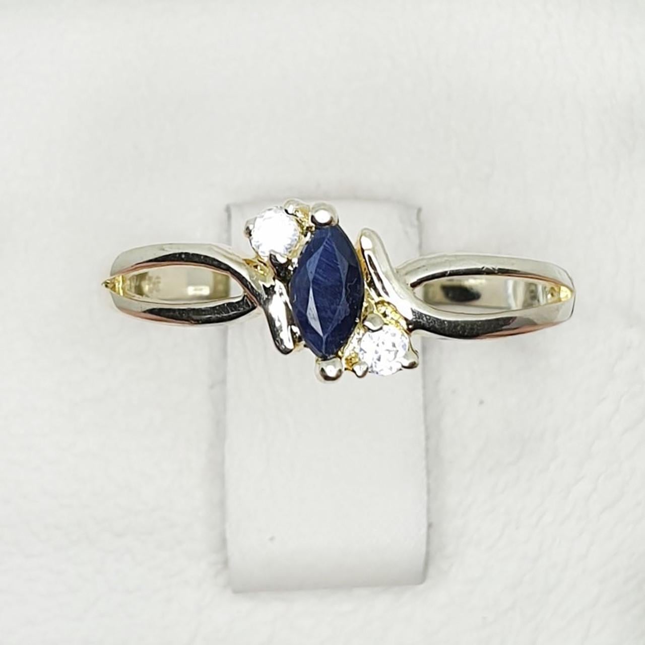 Кольцо серебряное с сапфиром р. 18 2,1 г (1404685560) Кольцо серебряное с сапфиром р. 18 2,1 г (1404685560)