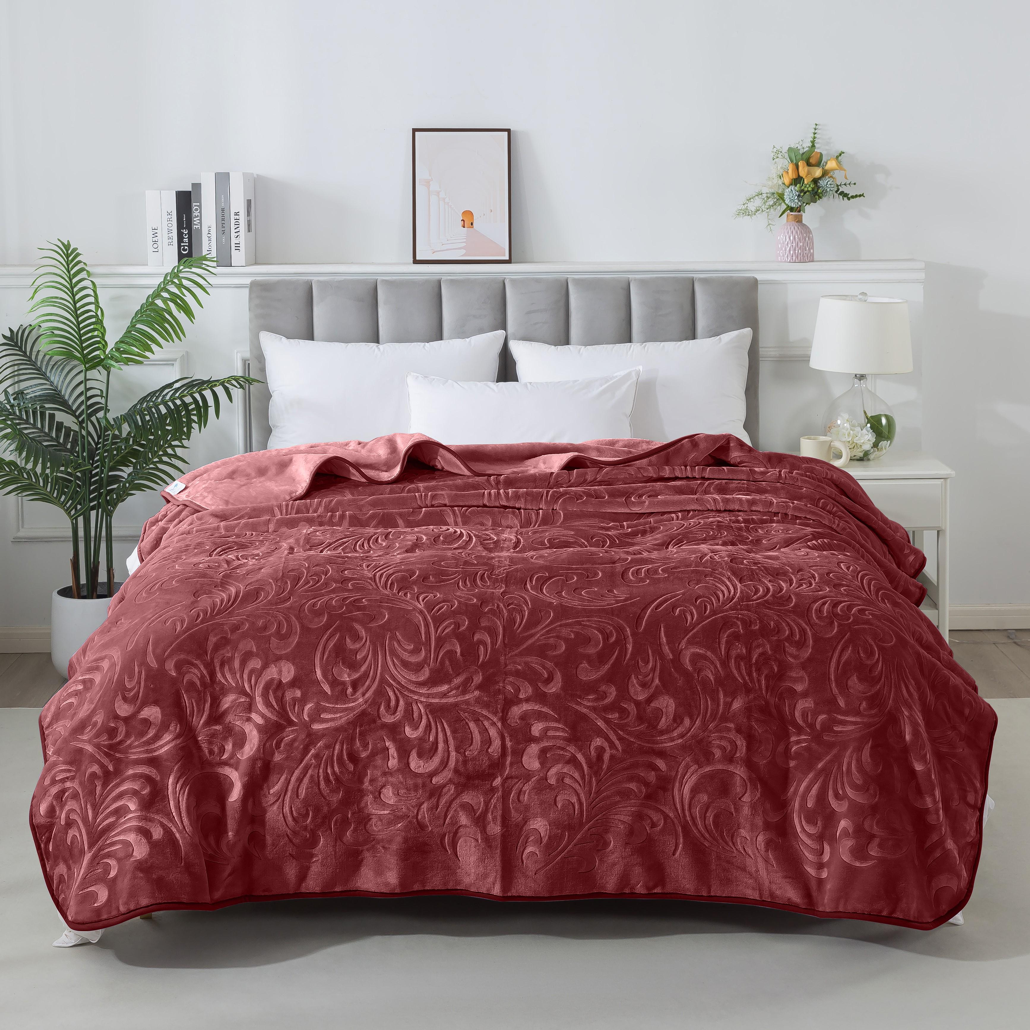 Плед велюровый c выдавкой однотонный Vitas 200х240 см Бордо (D006)