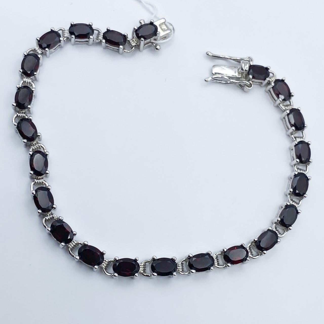 Браслет серебряный с гранатом р. 19 13,78 г