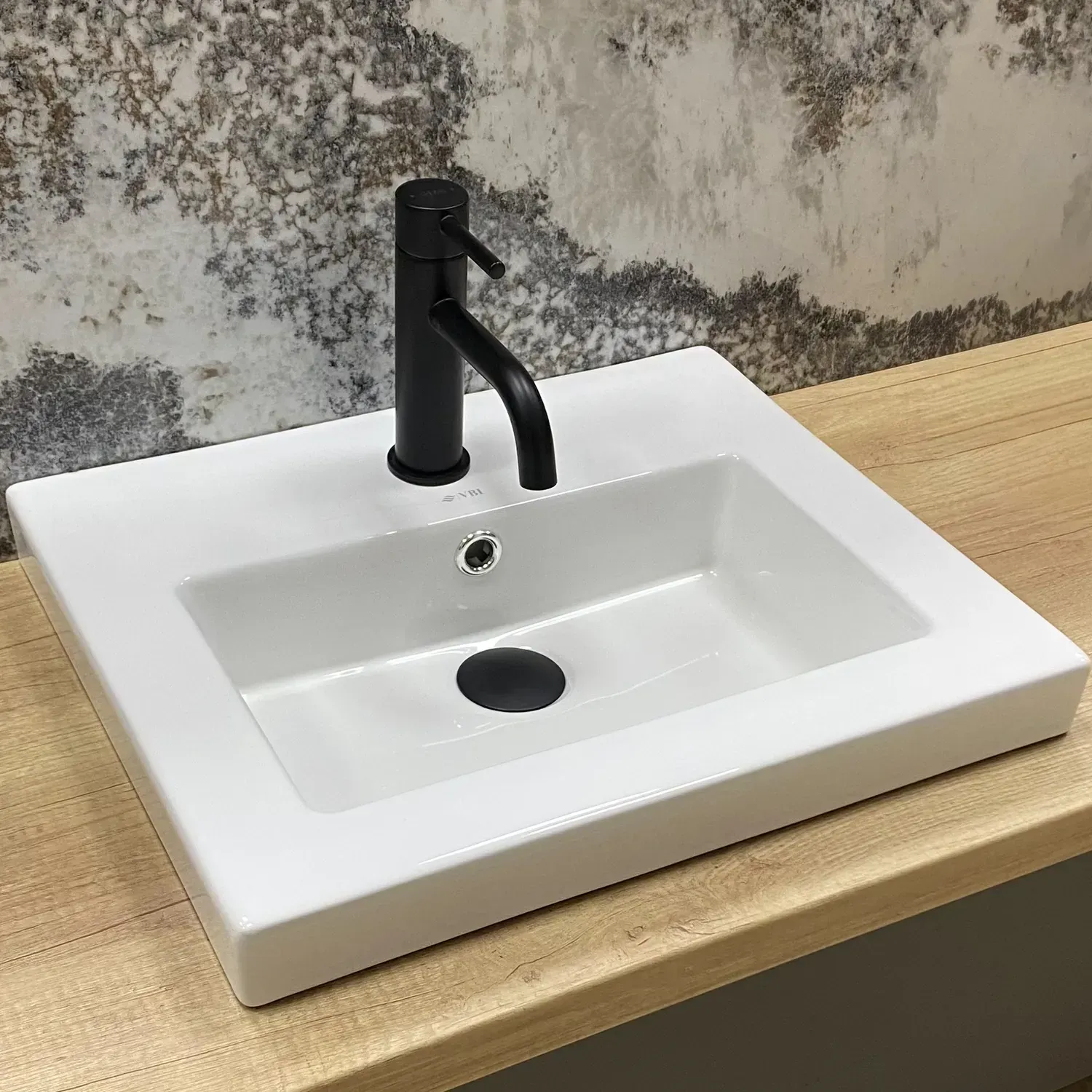 Раковина накладная VBI Acquaro 570х390 прямоугольная с переливом Белый (VBI-018056)