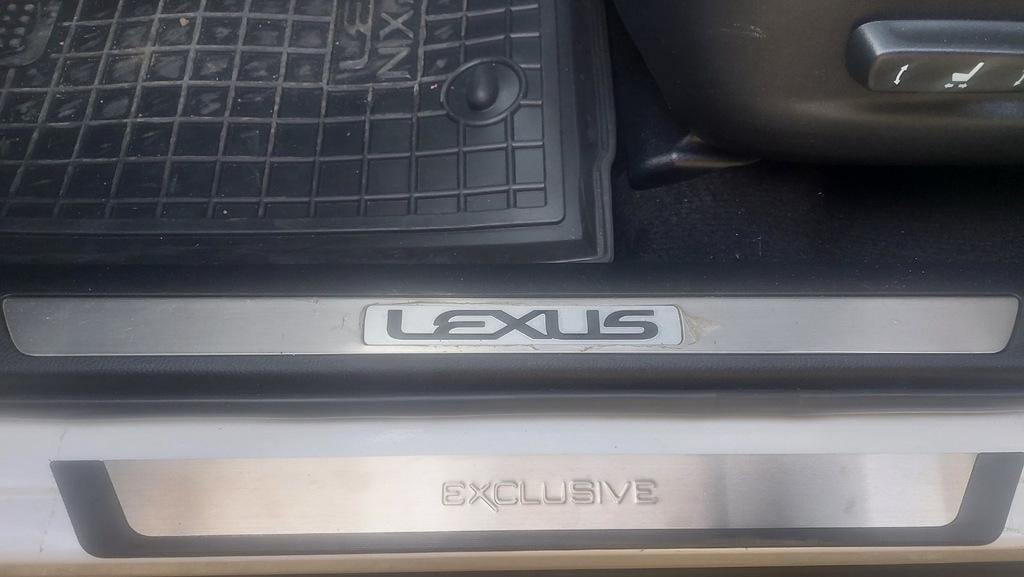 Накладки на пороги Exclusive Omsa Line для Lexus NX 2014-2021 гг. алюминий/пластик Хром