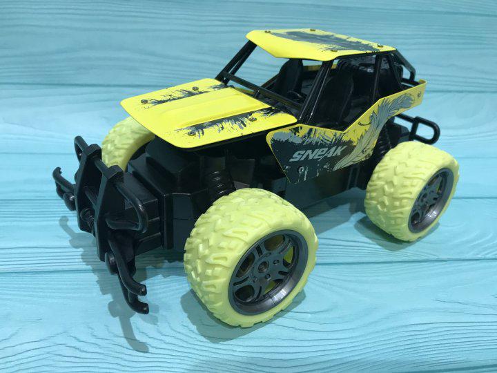 Машина на управлении Limo Toy UJ99 Желтый (Y183B)