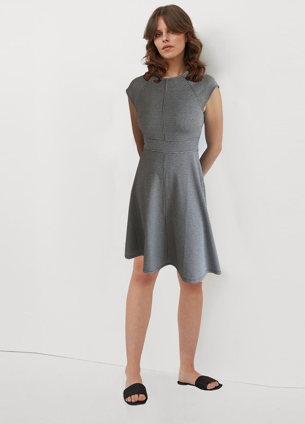 Платье H&M XS Серый (818901b45)