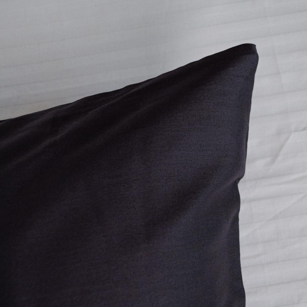 Наволочка на подушку YouStar сатин гладкофарбований 135 г/м2 50х50 см 1 шт. Графіт (nav-sg-50x50-graph) - фото 4 Наволочка на подушку YouStar сатин гладкофарбований 135 г/м2 50х50 см 1 шт. Графіт (nav-sg-50x50-graph) - фото 4