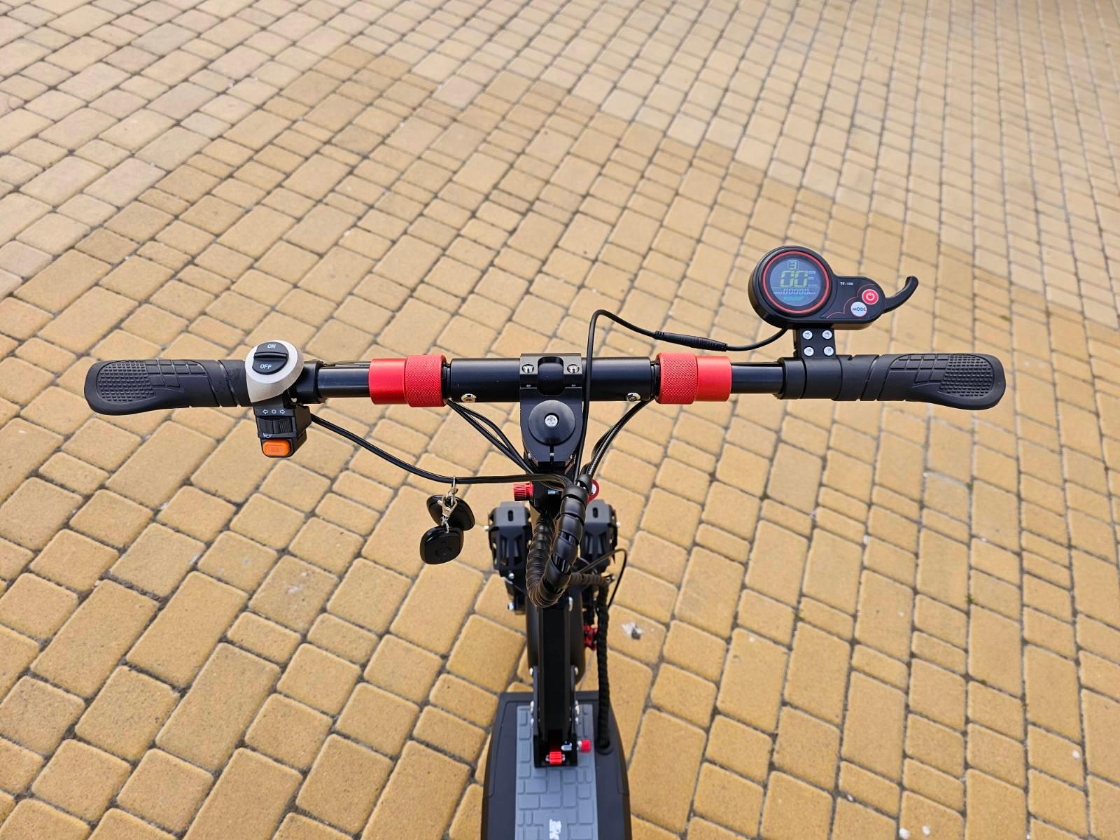 Электросамокат с сиденьем KugooKirin M4 PRO 1000 W/18 Ah 2025 +3 фары - фото 10 Электросамокат с сиденьем KugooKirin M4 PRO 1000 W/18 Ah 2025 +3 фары - фото 10