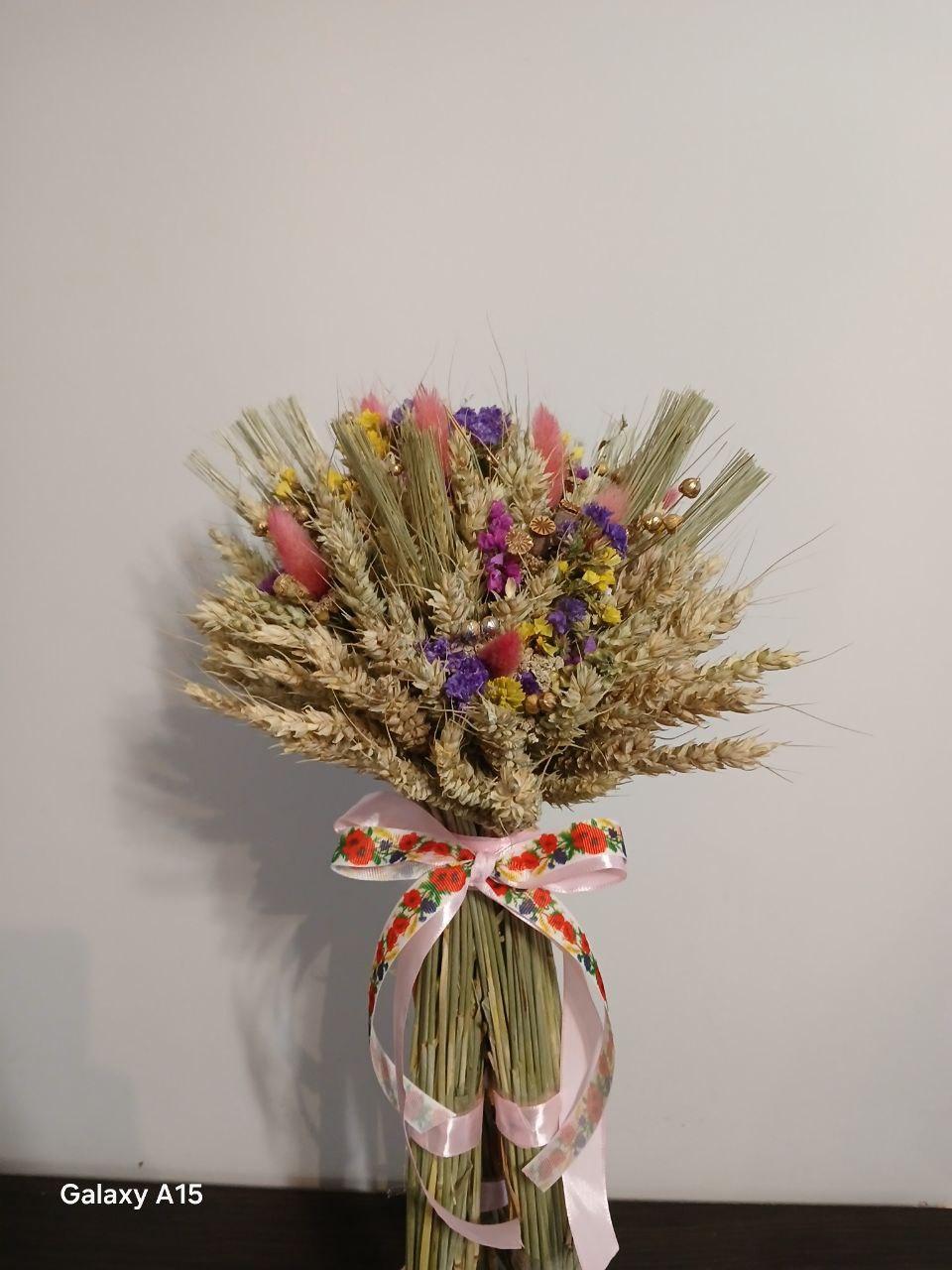 Дидух рождественский из колосья пшеницы/льна и овса на трех ножках 50-55 см с лентой вышиванкой Розовый (2822847172) - фото 7 Дидух рождественский из колосья пшеницы/льна и овса на трех ножках 50-55 см с лентой вышиванкой Розовый (2822847172) - фото 7