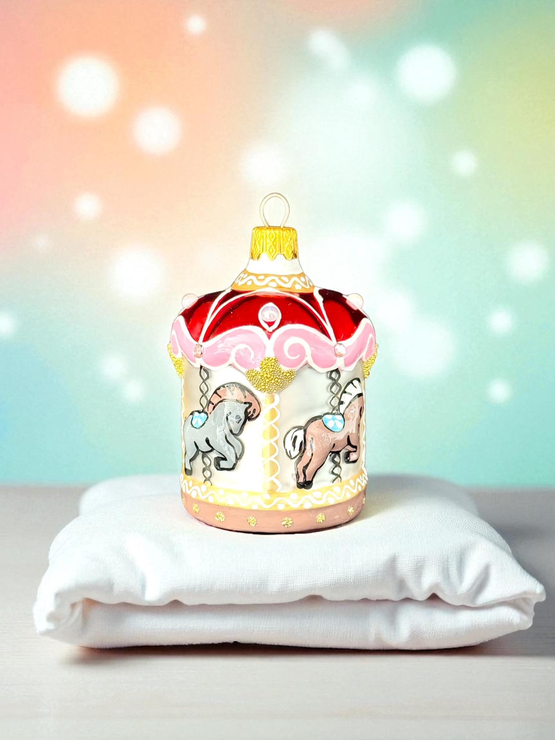 Іграшка на ялинку Карусель зі скла (F-227-1) - фото 3 Іграшка на ялинку Карусель зі скла (F-227-1) - фото 3