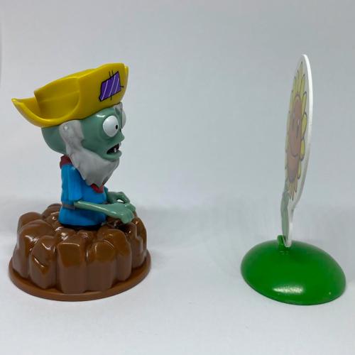 Фігурка Зомбі Пірат Plants vs Zombie 2в1 (3384) - фото 2 Фігурка Зомбі Пірат Plants vs Zombie 2в1 (3384) - фото 2