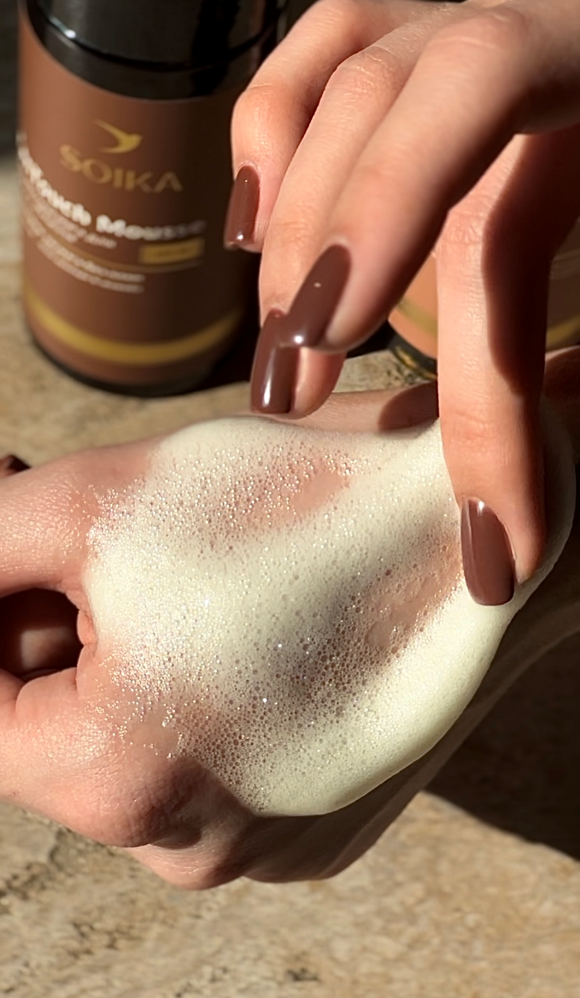 Мус-автозасмага Soika для обличчя та тіла SPF 20 Dark 150 мл (4820238720923) - фото 2 Мус-автозасмага Soika для обличчя та тіла SPF 20 Dark 150 мл (4820238720923) - фото 2